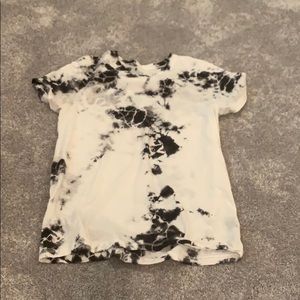 black and white tie-dye shirt!!!!
